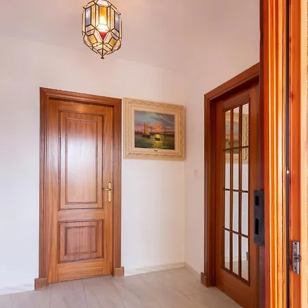 度假居 3 Bedroom Awesome In *