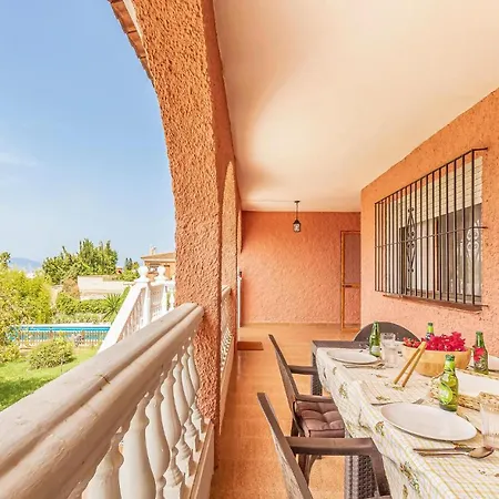 3 Bedroom Awesome In * 阿尔豪林德拉托里