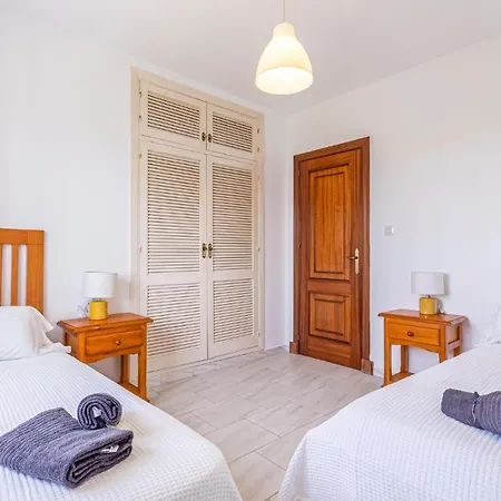 3 Bedroom Awesome In 度假居