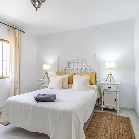 3 Bedroom Awesome In 度假居 阿尔豪林德拉托里
