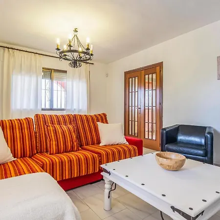 3 Bedroom Awesome In * 阿尔豪林德拉托里