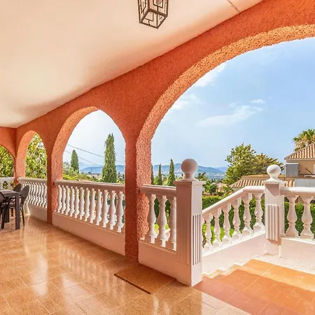 3 Bedroom Awesome In